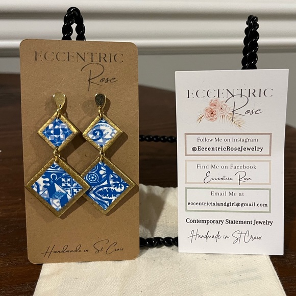 Eccentric/Boutique Jewelry - Wen's Earrings - Beautiful summer/vacation pair! NWT